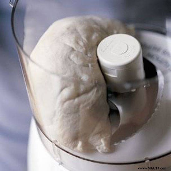 Effortless Homemade Pizza Dough with a Food Processor: Foolproof Recipe