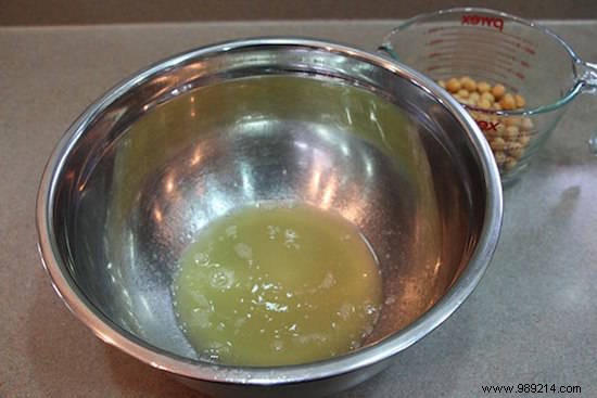 Aquafaba Magic: Whip Chickpea Brine into Fluffy Vegan Meringues