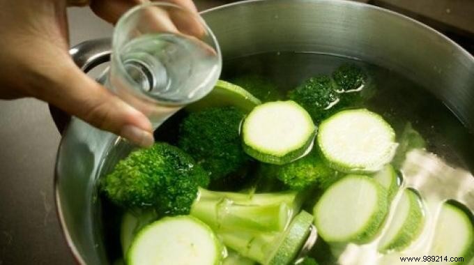 Grandma s Proven Vinegar Trick to Keep Peeled Vegetables Fresh and White