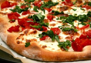 Authentic Homemade Pizza Margherita: Restaurant-Quality for Under €1 Per Person