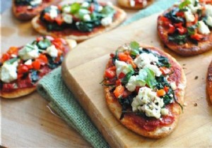 Quick & Budget-Friendly Goat Cheese Tartine Pizza: Ready in 10 Minutes