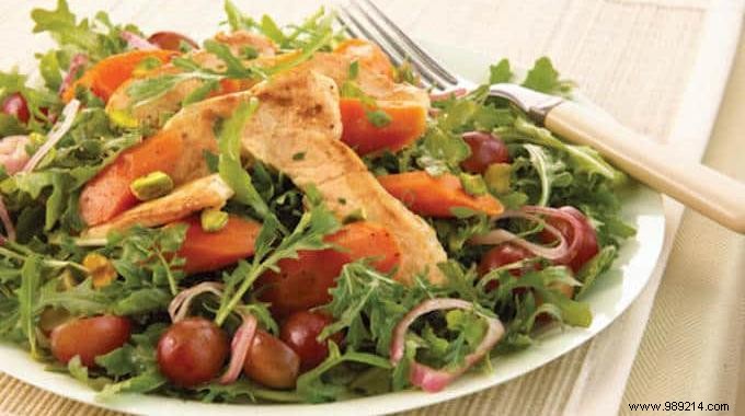 12 Hearty Salad Recipes Under 400 Calories to Satisfy Even the Biggest Appetites