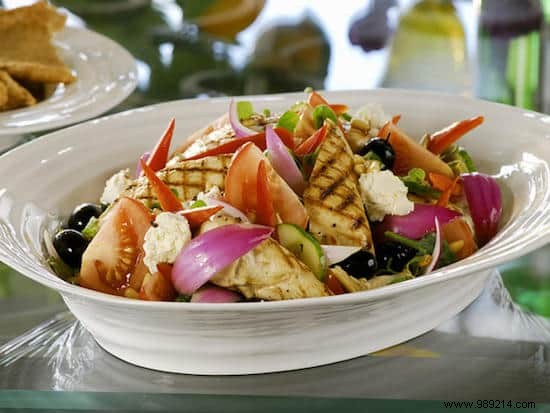 12 Hearty Salad Recipes Under 400 Calories to Satisfy Even the Biggest Appetites