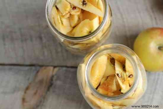 How to Make Homemade Apple Cider Vinegar from Leftover Apple Scraps