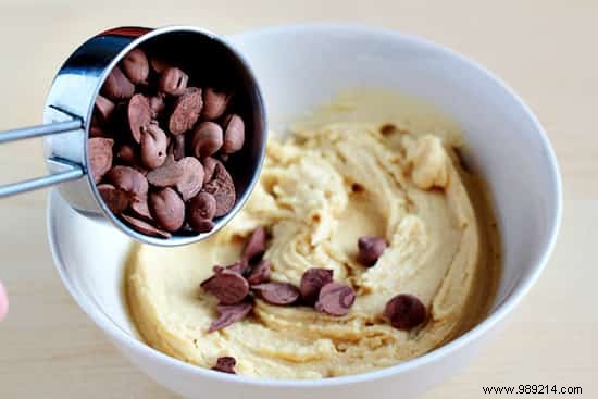 Ultimate Single-Serve Microwave Chocolate Chip Cookie: Ready in Just 2 Minutes