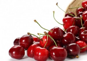 Effortless Cherry Pitting: The Paperclip Trick for Perfect, Undamaged Fruit