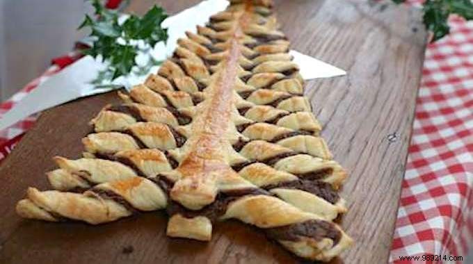 Festive Puff Pastry Christmas Tree with Homemade Nutella: Ready in 30 Minutes