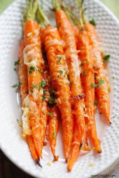 Easy Oven-Roasted Carrots with Garlic and Parmesan: A Kid-Approved Side Dish