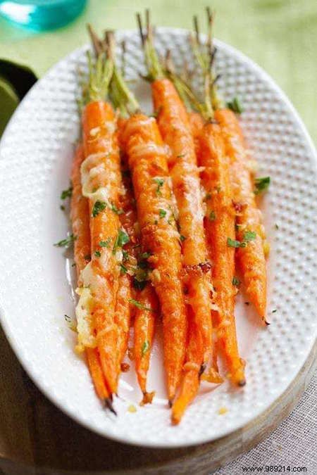 Easy Oven-Roasted Carrots with Garlic and Parmesan: A Kid-Approved Side Dish
