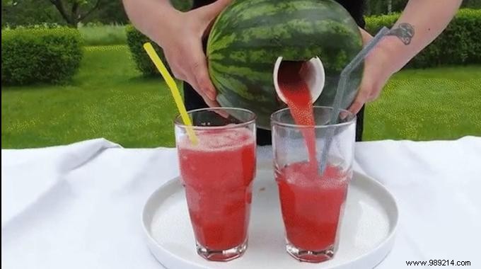 The Genius Hack: Blend and Drink Watermelon Straight from the Rind – No Mess Guaranteed