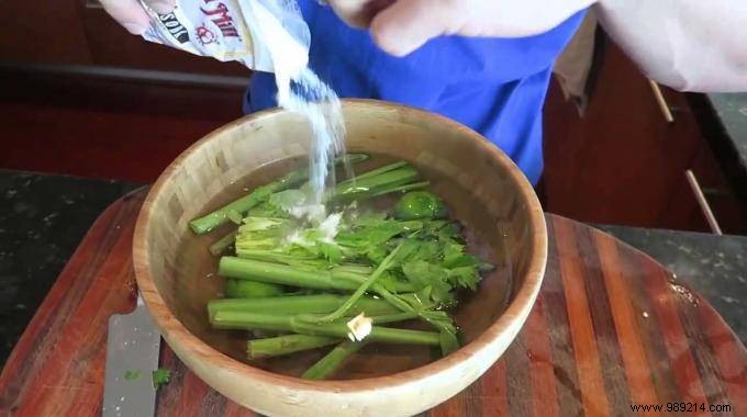 How to Effectively Remove Pesticides from Fruits and Vegetables with Baking Soda