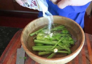 How to Effectively Remove Pesticides from Fruits and Vegetables with Baking Soda