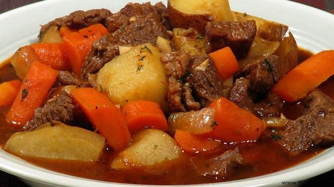 Grandma s Classic Beef Stew: Easy, Budget-Friendly Recipe for Tender Comfort Food