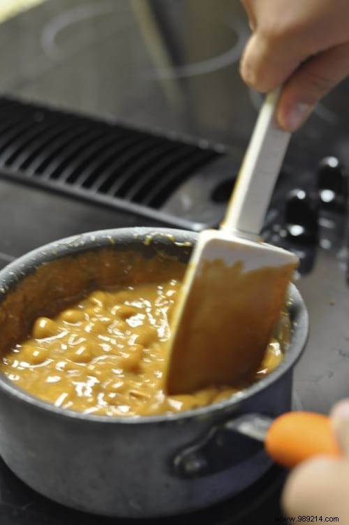 Easy Mini Caramel Apple Pops: A Fun, Kid-Friendly Recipe We Love