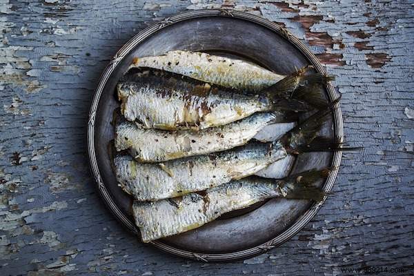 Seasonal Fish and Seafood Calendar: Shop Fresher and Save Money Year-Round