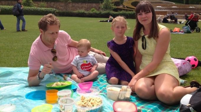 Genius Picnic Hack: Transport Food Easily with Egg Cartons