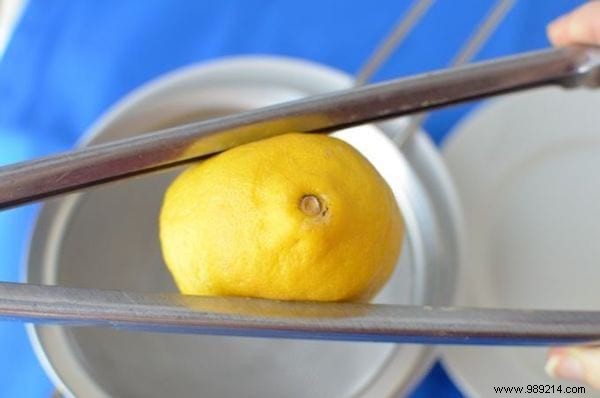 8 Proven Kitchen Hacks to Extract Maximum Juice from Lemons Without a Juicer