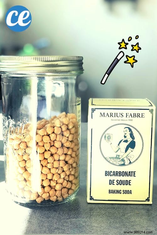 7 Proven Baking Soda Kitchen Hacks: Greener Veggies, Faster Cooking, and More