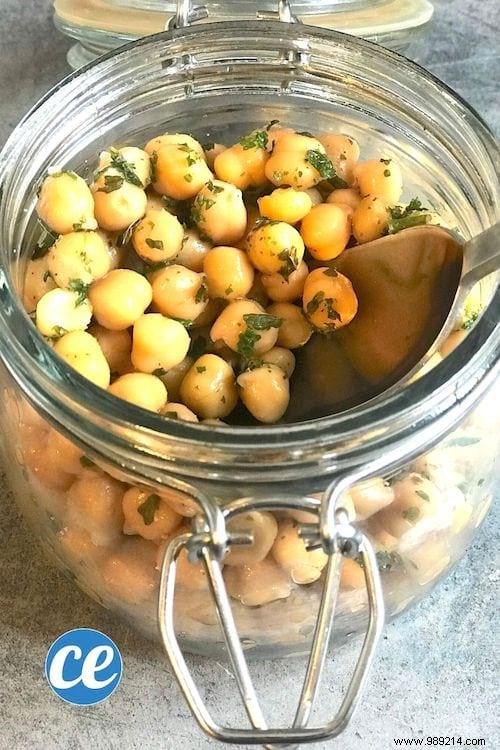 Crispy Oven-Roasted Chickpeas: A Quick, Healthy Aperitif Snack