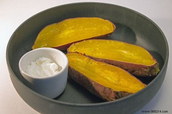 70 Easy, Quick, and Budget-Friendly Microwave Recipes: Savory and Sweet