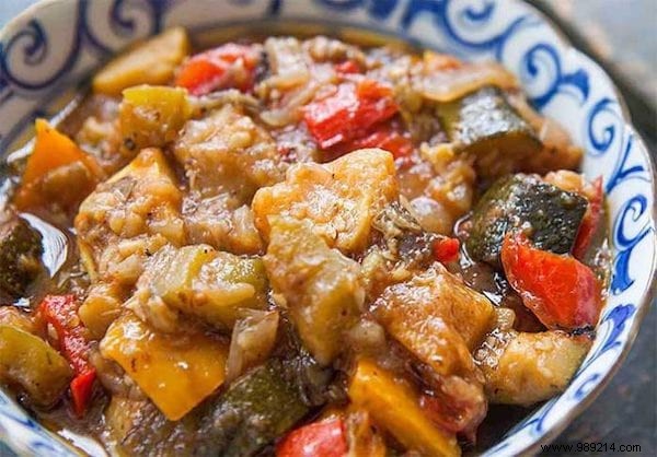 70 Easy, Quick, and Budget-Friendly Microwave Recipes: Savory and Sweet