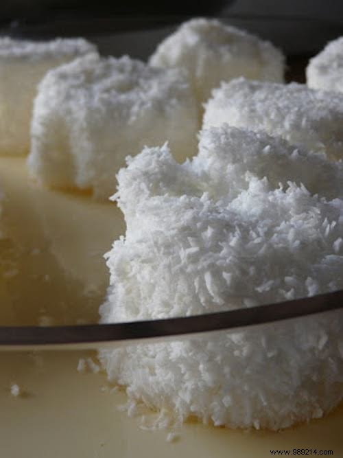 70 Easy, Quick, and Budget-Friendly Microwave Recipes: Savory and Sweet