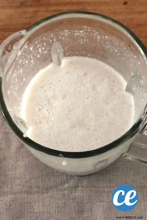 Creamy Homemade Oat Milk: Simple 2-Minute Recipe with Just 2 Ingredients