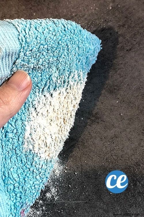 15 Smart Ways to Repurpose Expired Flour: Cleaning, Crafts & More