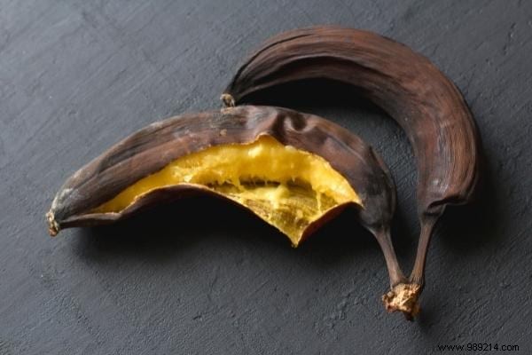Are Overripe Black Bananas Safe to Eat? Nutrition Benefits and Storage Tips