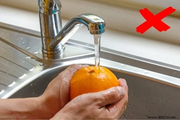 10 Foods You Should Never Wash Before Eating (and 8 You Always Should)
