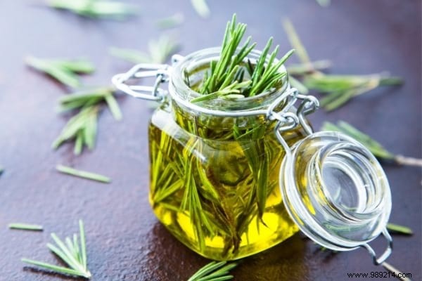 18 Proven Rosemary Uses: Kitchen Hacks, Health Remedies, Beauty Boosts, and Home Tips