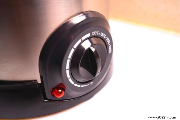 Why Frying Oil Foams and Overflows: Causes, Dangers, and Proven Fixes