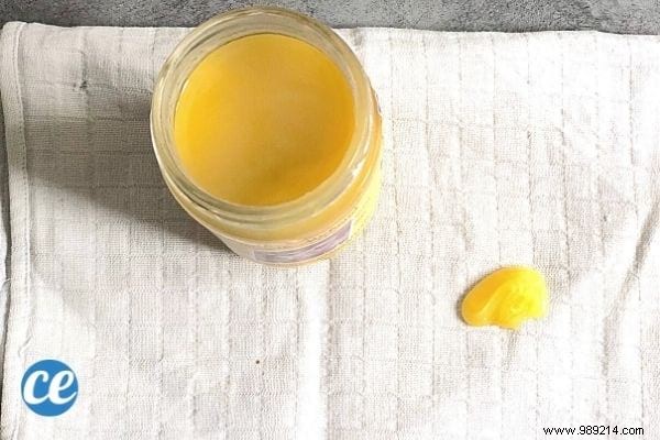 8 Proven Tips from a Beekeeper to Spot Real Honey vs. Fake