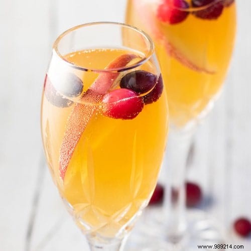 10 Easy Christmas Cocktails: Quick Recipes with or Without Alcohol