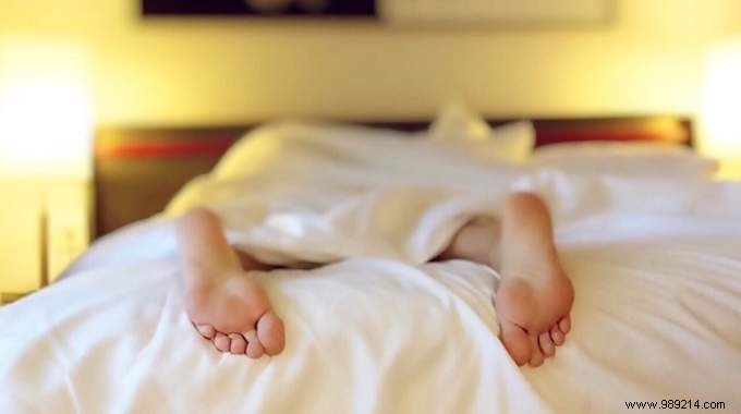 How to Fall Asleep Faster: Boost Serotonin with Evening Carbs