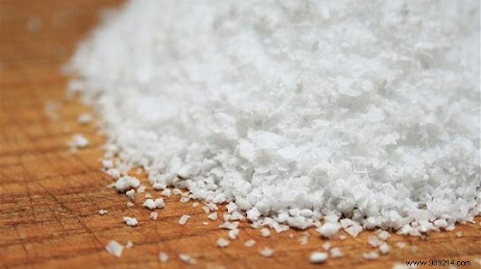 Managing Cholesterol Naturally: The Benefits of Magnesium Chloride