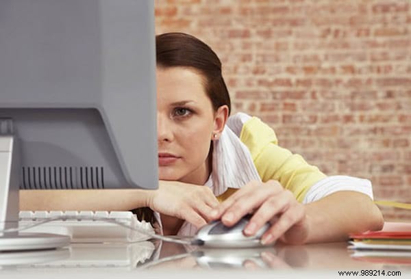 3 Simple Office Exercises to Target and Reduce Saddlebags