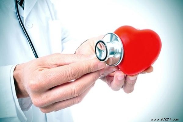 14 Science-Backed Health Benefits of Dark Chocolate