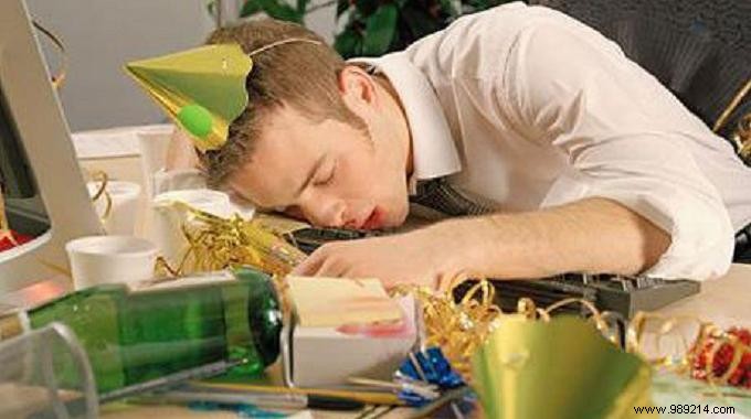 Proven Natural Hangover Remedies: Hydrate and Use Green Tea for Fast Relief