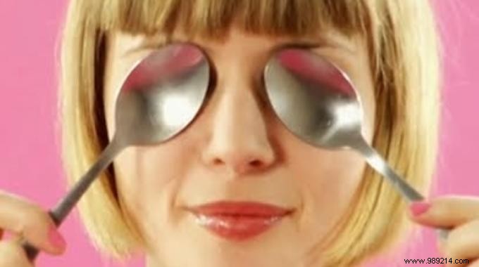 Erase Dark Circles Naturally: The Simple Spoon Trick That Works