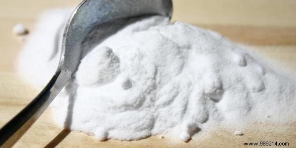 Baking Soda and Coconut Oil: A Natural, Effective Cleanser for Acne-Prone and Sensitive Skin