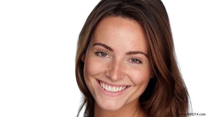 Natural Teeth Whitening: Safe Hydrogen Peroxide Mouthwash for a Brighter Smile