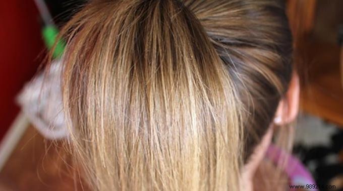 Lighten Your Hair Naturally: A Hairstylist s Lemon Juice Secret