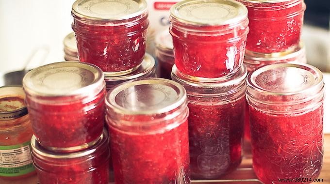 Natural Rhubarb and Rose Petal Jam Recipe for Gentle Constipation Relief