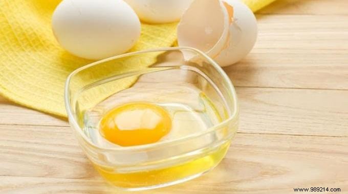 Achieve Firmer, Radiant Skin Naturally: Simple Egg White Mask Recipe