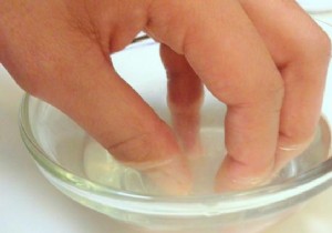 Lemon as a Natural, Acetone-Free Nail Polish Remover: Easy DIY Guide