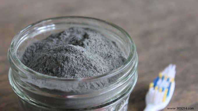 100% Natural Homemade Tooth Powder: A Proven Toothpaste Alternative