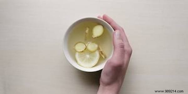 16 Proven Natural Gargles to Soothe and Heal a Sore Throat