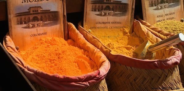 16 Proven Natural Gargles to Soothe and Heal a Sore Throat