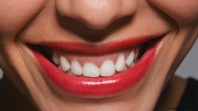 Effective Natural Teeth Whitening: Baking Soda and Lemon Paste Recipe